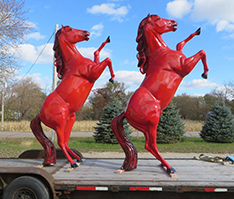 Jumping fiberglass horse sculpture for outdoor decoration